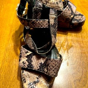 Newport News women’s heels